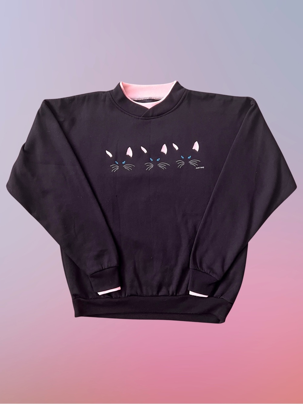 VINTAGE 🐈‍⬛ 80s cat face sweatshirt in black and pink. LARGE -ish